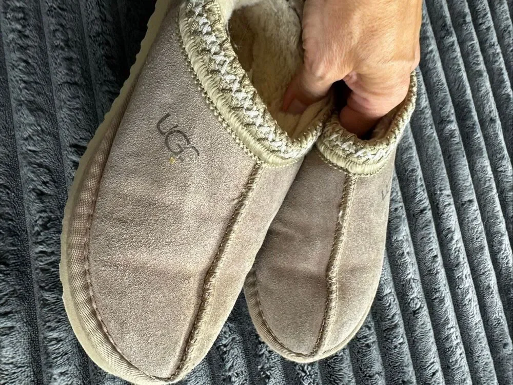 Ugg Girls Tasman Slipper Taupe Shearling Lined Moccasin Clogs Size 35 US 3.5Y